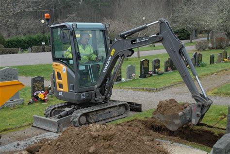 mini-excavator grave|best grave digging tools.